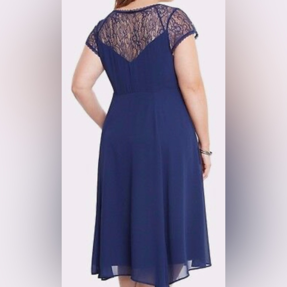 Torrid navy chiffon ss lace yoke midi dress - Picture 2 of 12
